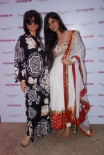 Neeta Lulla, Nishka Lulla at Indian Hanger anniversary bash with Neeta Lulla fashion show in Mumbai on 2nd May 2012 (292).JPG